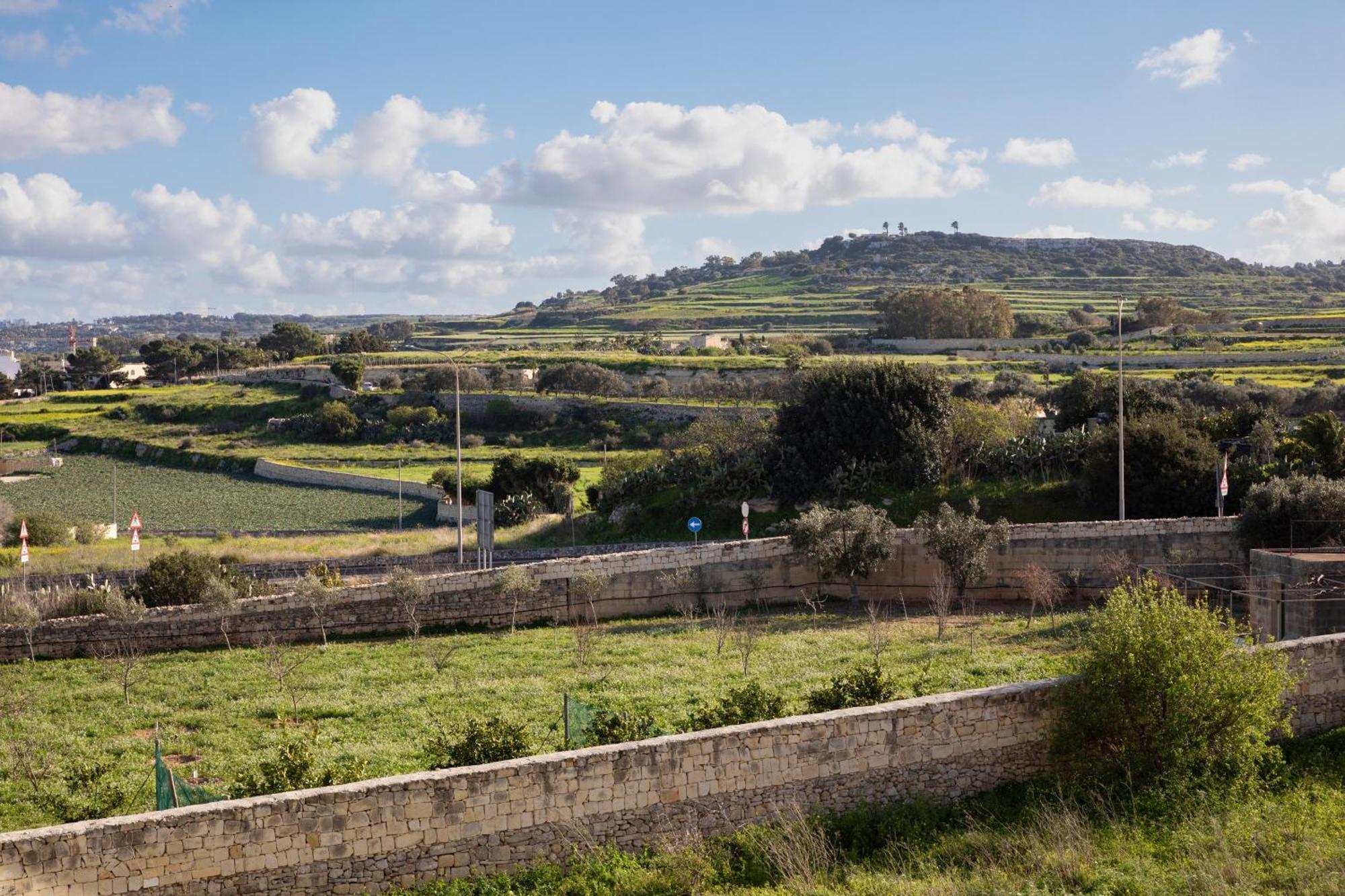 Modern & Spacious 2Br Apartment With Country Views - Close To Xemxija Bay San Pawl il-Baħar Extérieur photo