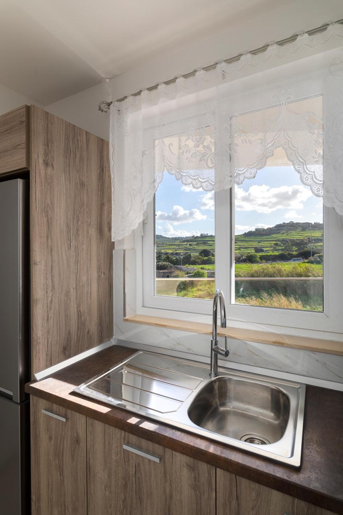 Modern & Spacious 2Br Apartment With Country Views - Close To Xemxija Bay San Pawl il-Baħar Extérieur photo